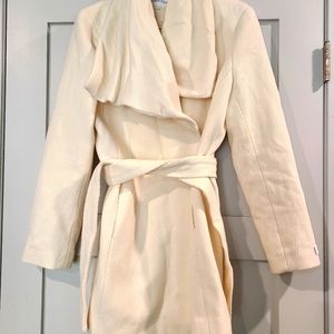 Beautiful cream colored Calvin Klein jacket size 6 worn once.